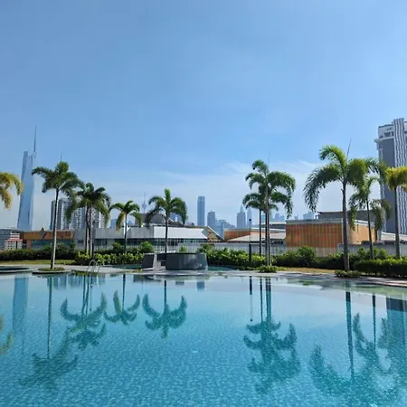 Skyscraper 65 Kl Highest Outdoor Bathtub Luxury Lavish Designer Suite Penthouse Lv65-3